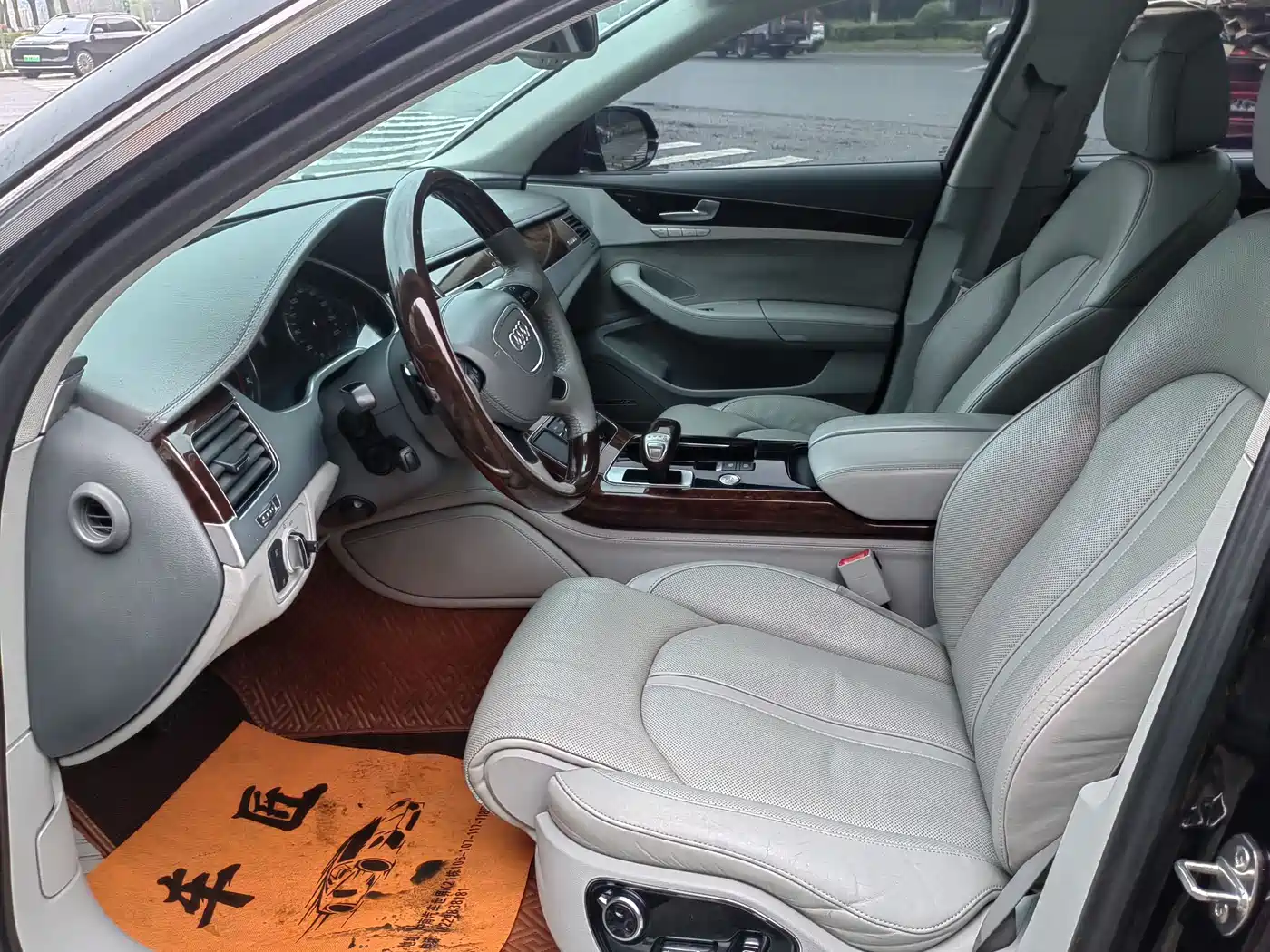 Audi A8 2011 A8L 3.0 TFSI quattro Premium (245kW) фото 13