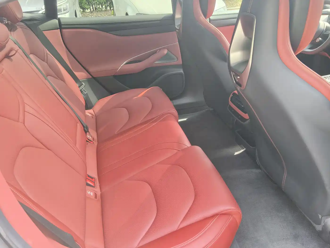 Xiaomi Auto Xiaomi SU7 2024 AWD Extended Range Advanced Smart Driving Max Edition фото 10
