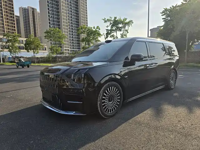 ZEEKR Zeekr 009 2024 6-seat Executive AWD 108kWh