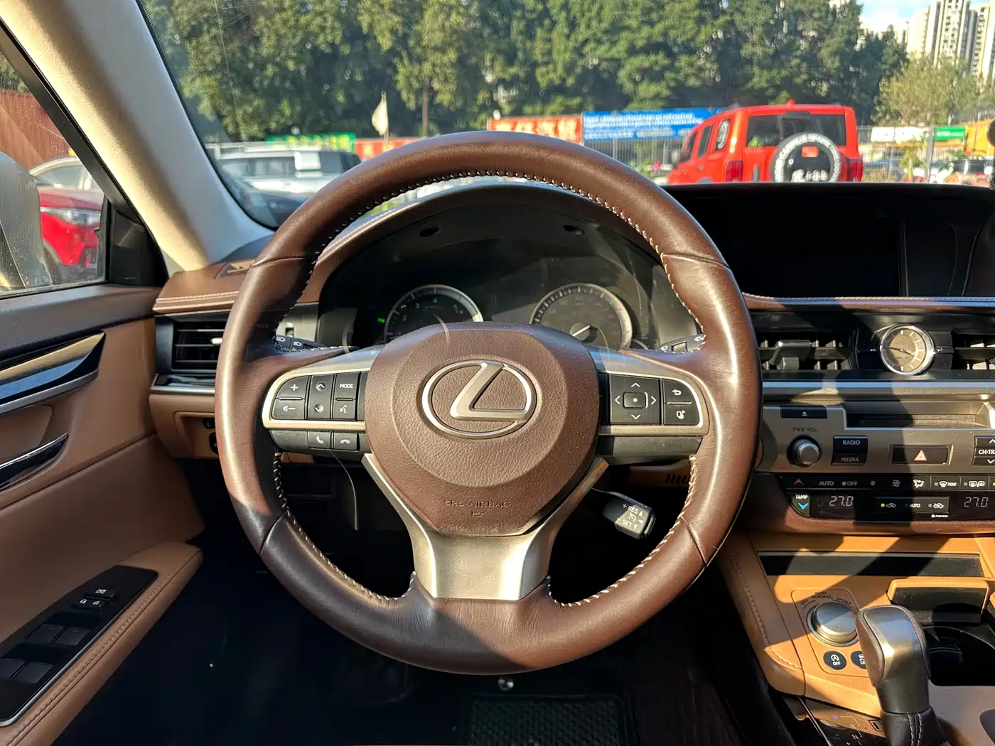 Lexus ES 2015 200 Elite Edition фото 6