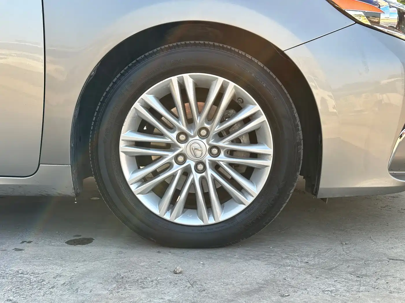 Lexus ES 2015 200 Elite Edition фото 13