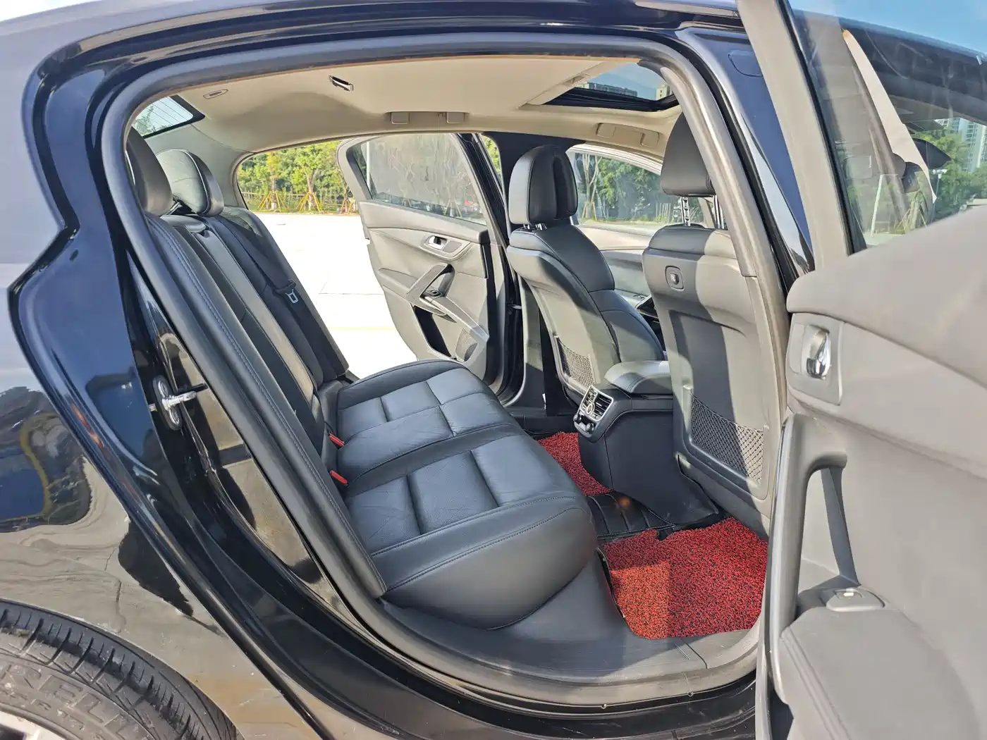 Peugeot 508 2012 2.3L Automatic Smart Edition фото 14