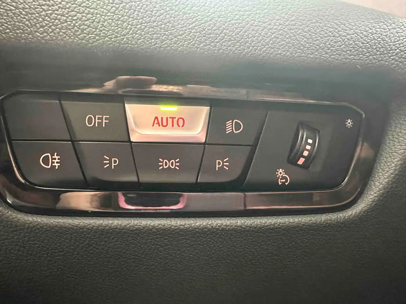BMW 3 Series 2023 320Li M Sport Package фото 14