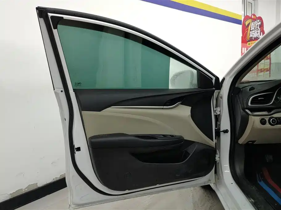 Buick Excelle 2019 15T Manual Elite Type China VI фото 7