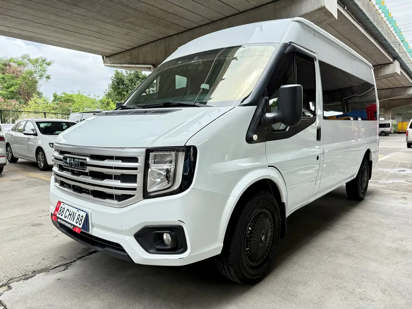 Jiangling JMC Fushun 2023 2.0T Manual Medium Wheelbase Medium Roof Business Version 9-Seater (Non-Operational)