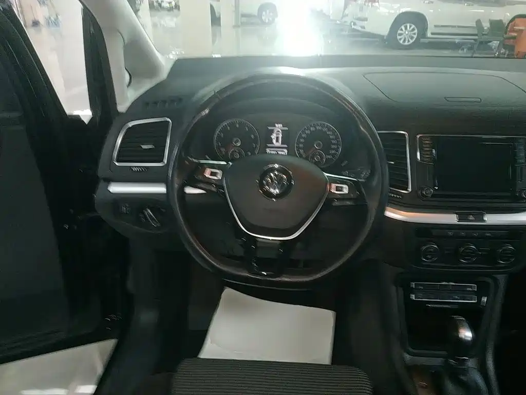 Volkswagen Sharan 2018 2018 380TSI Comfort 7-Seater