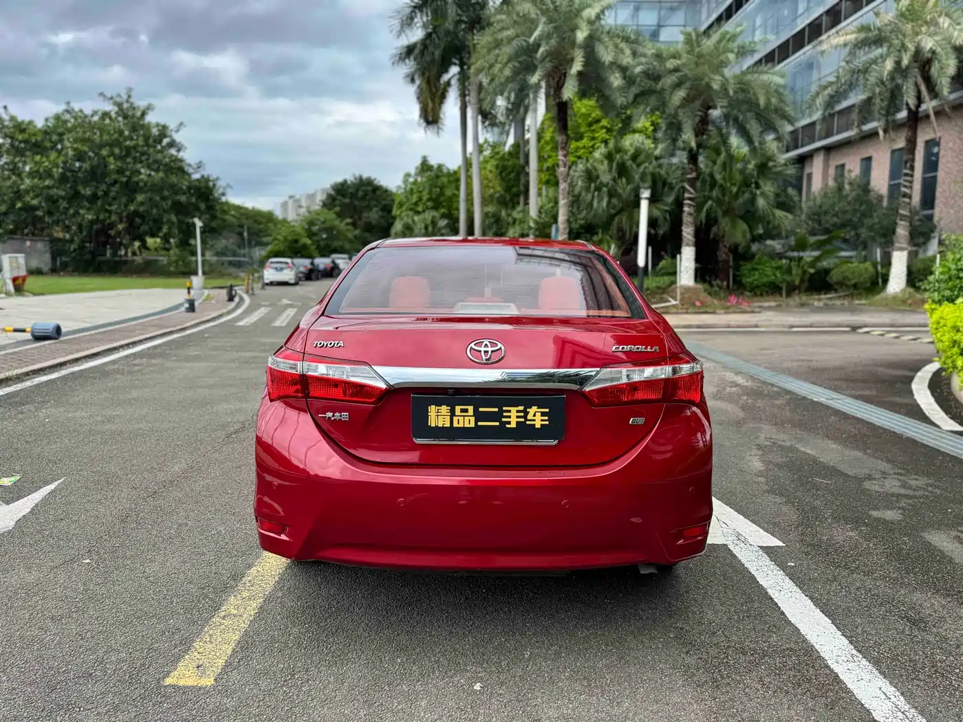 Toyota Corolla 2014 1.6L CVT GL-i фото 12