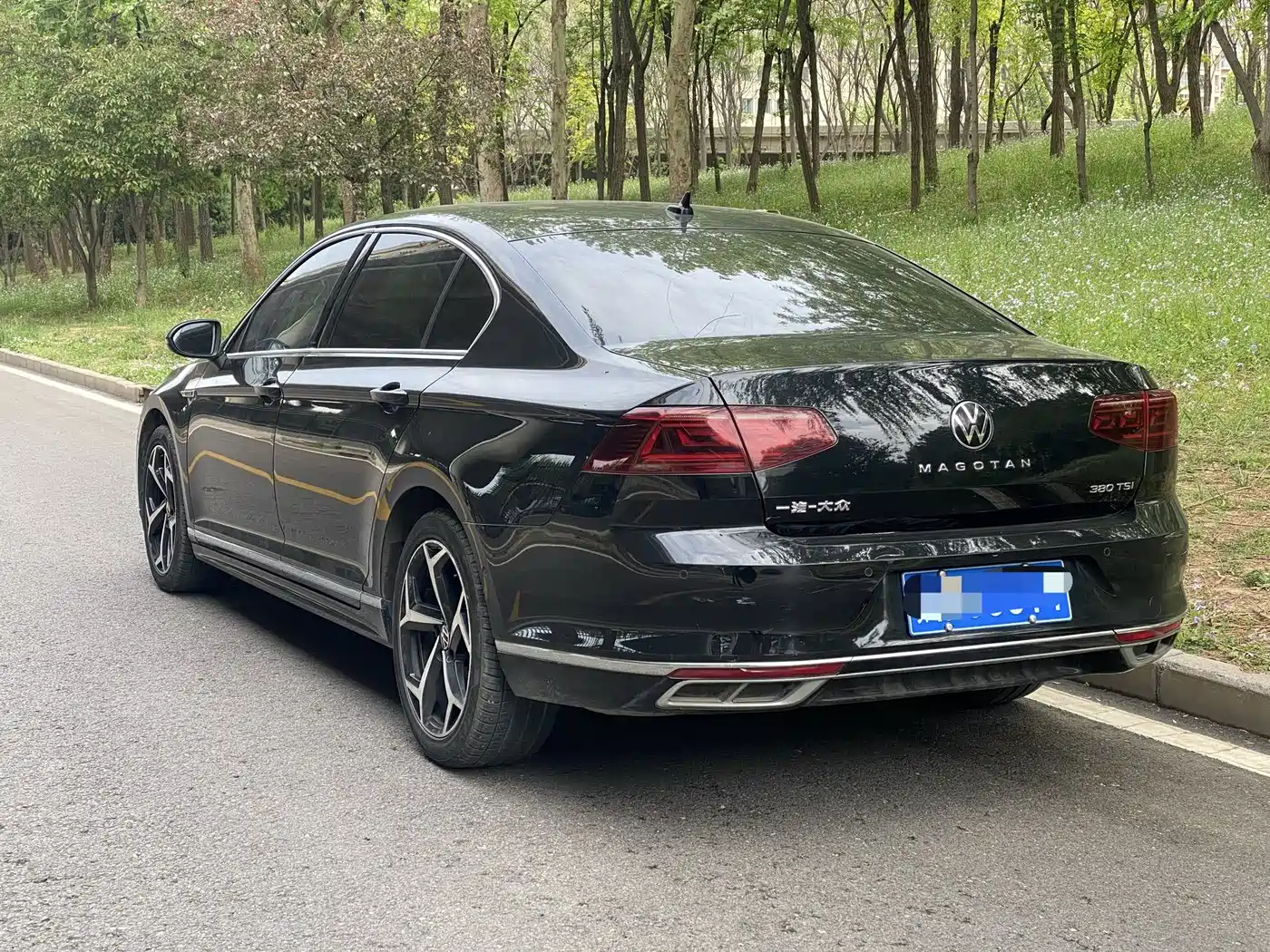 Volkswagen Magotan 2023 Model 2 Million Commemorative Edition 380TSI DSG Flagship фото 12