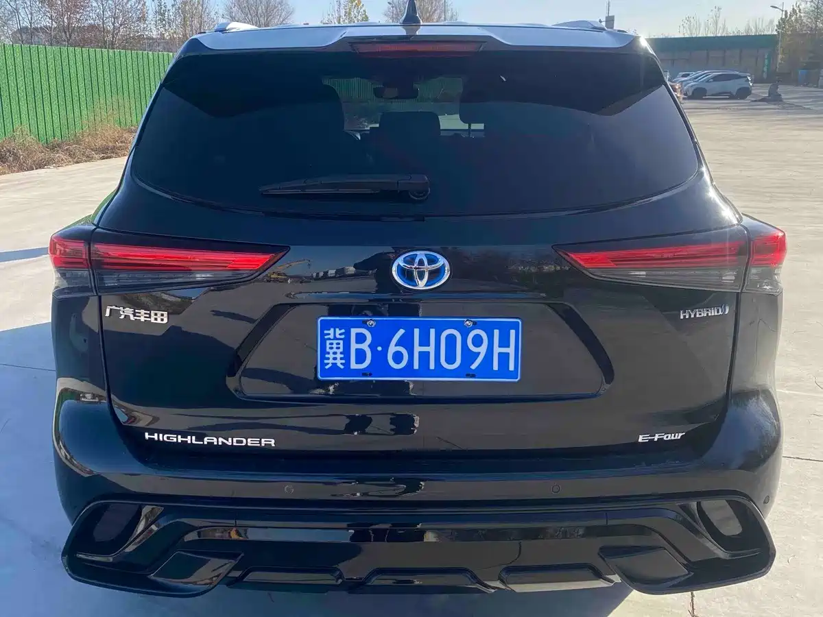 Toyota Highlander 2023 2022 Model Dual Engine 2.5L 4WD Premium Edition 7-Seater