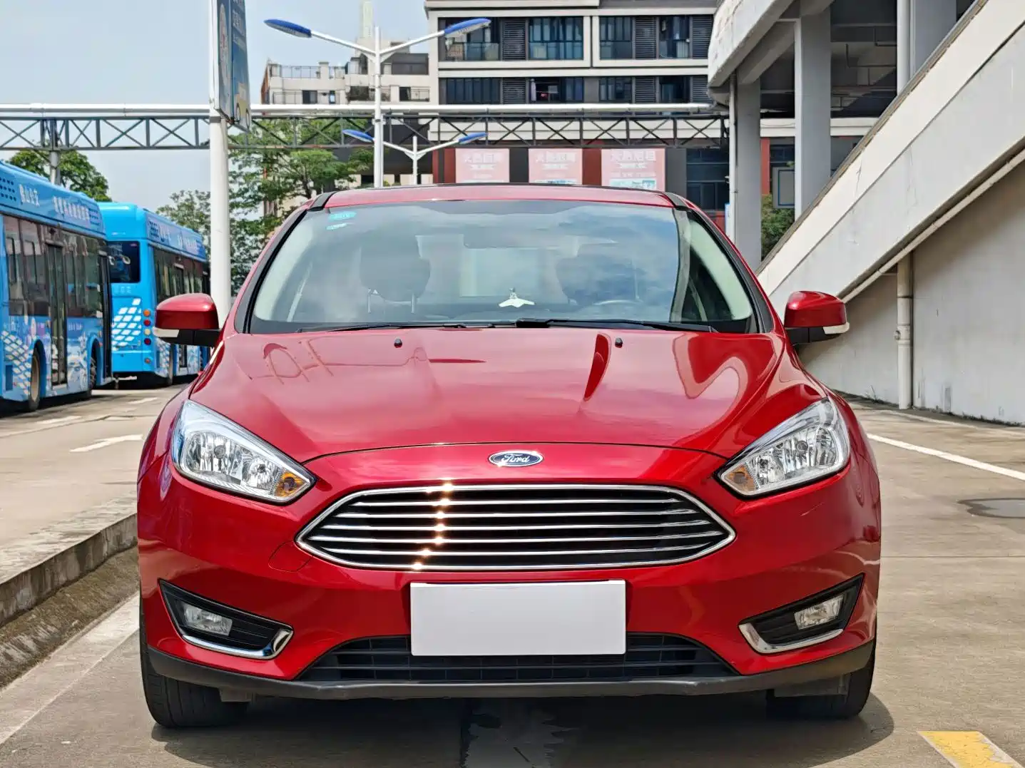 Фото 2 - Ford Focus