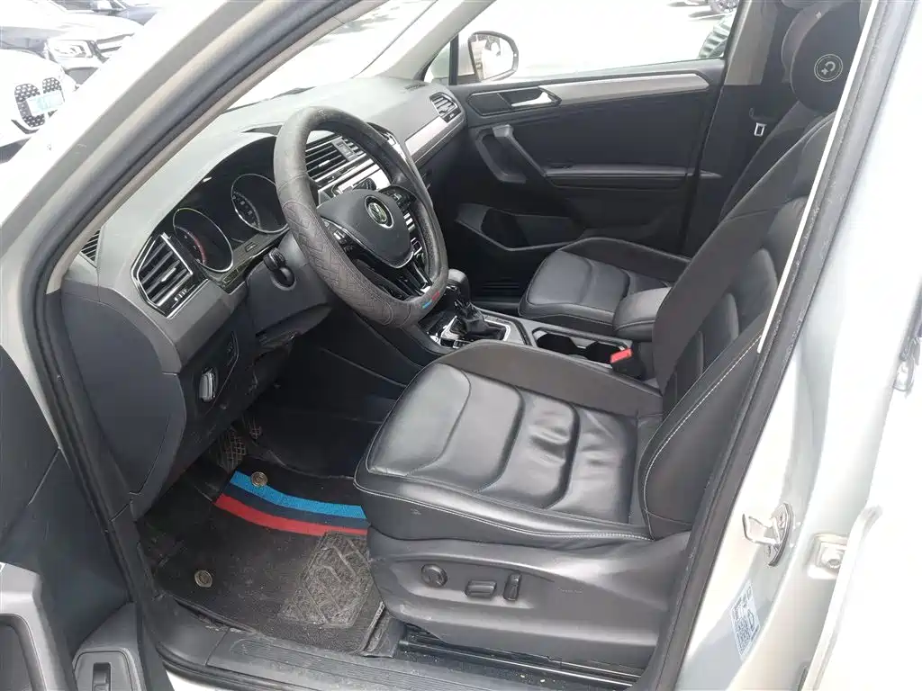 Volkswagen Tiguan L 2019 330TSI Auto 2WD Smart Luxury Edition China V фото 11