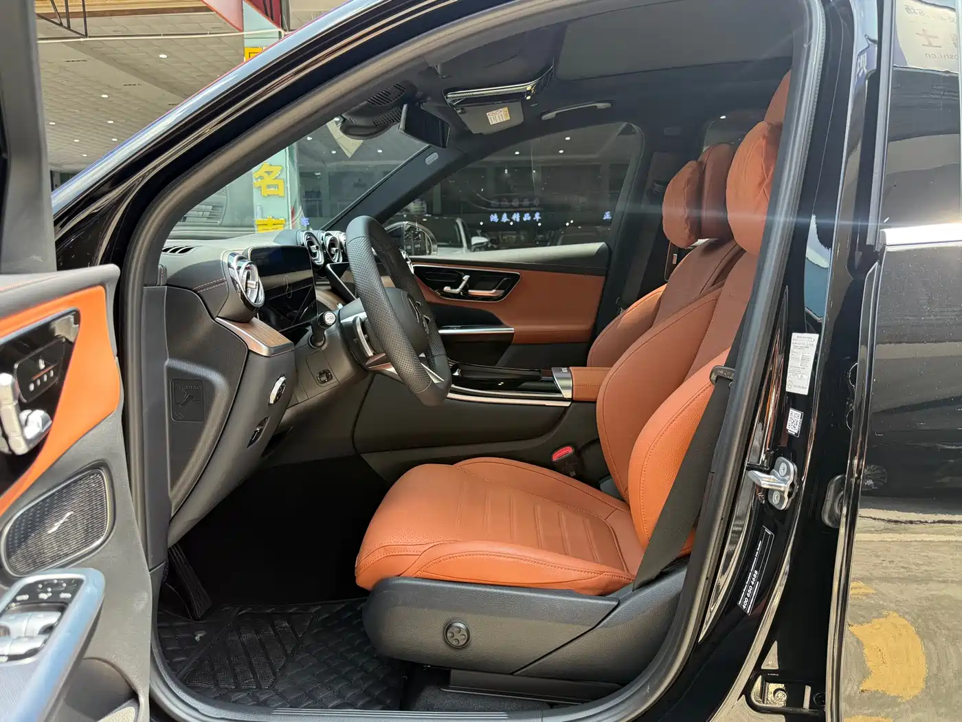 Mercedes-Benz GLC 2023 GLC 300 L 4MATIC Dynamic 7-Seater фото 9