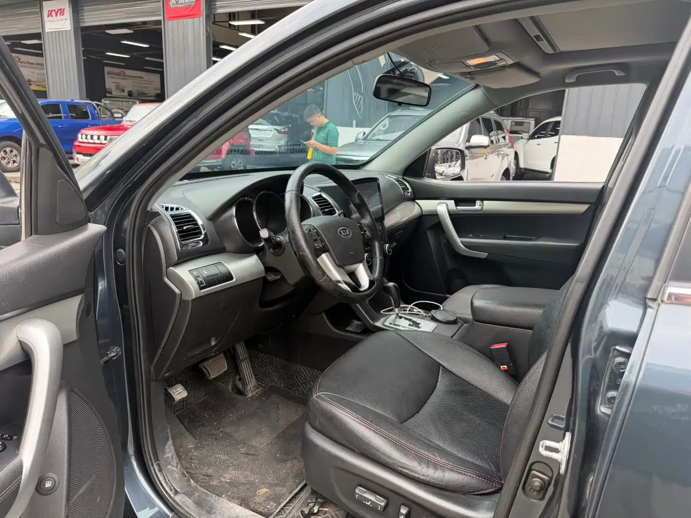 Photo 4 - Kia Sorento