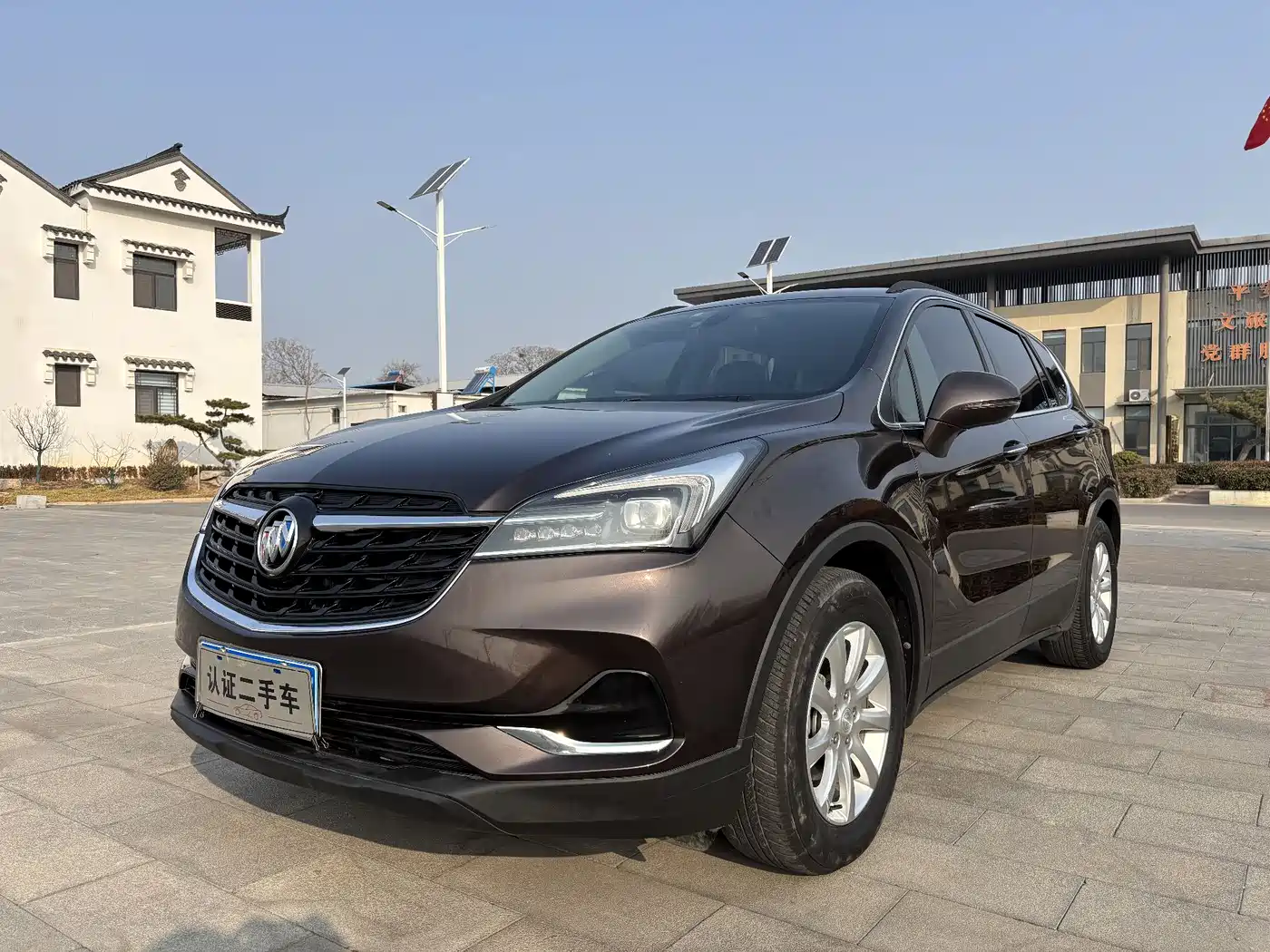Buick Envision Plus 2021 532T FWD Leading Trim
