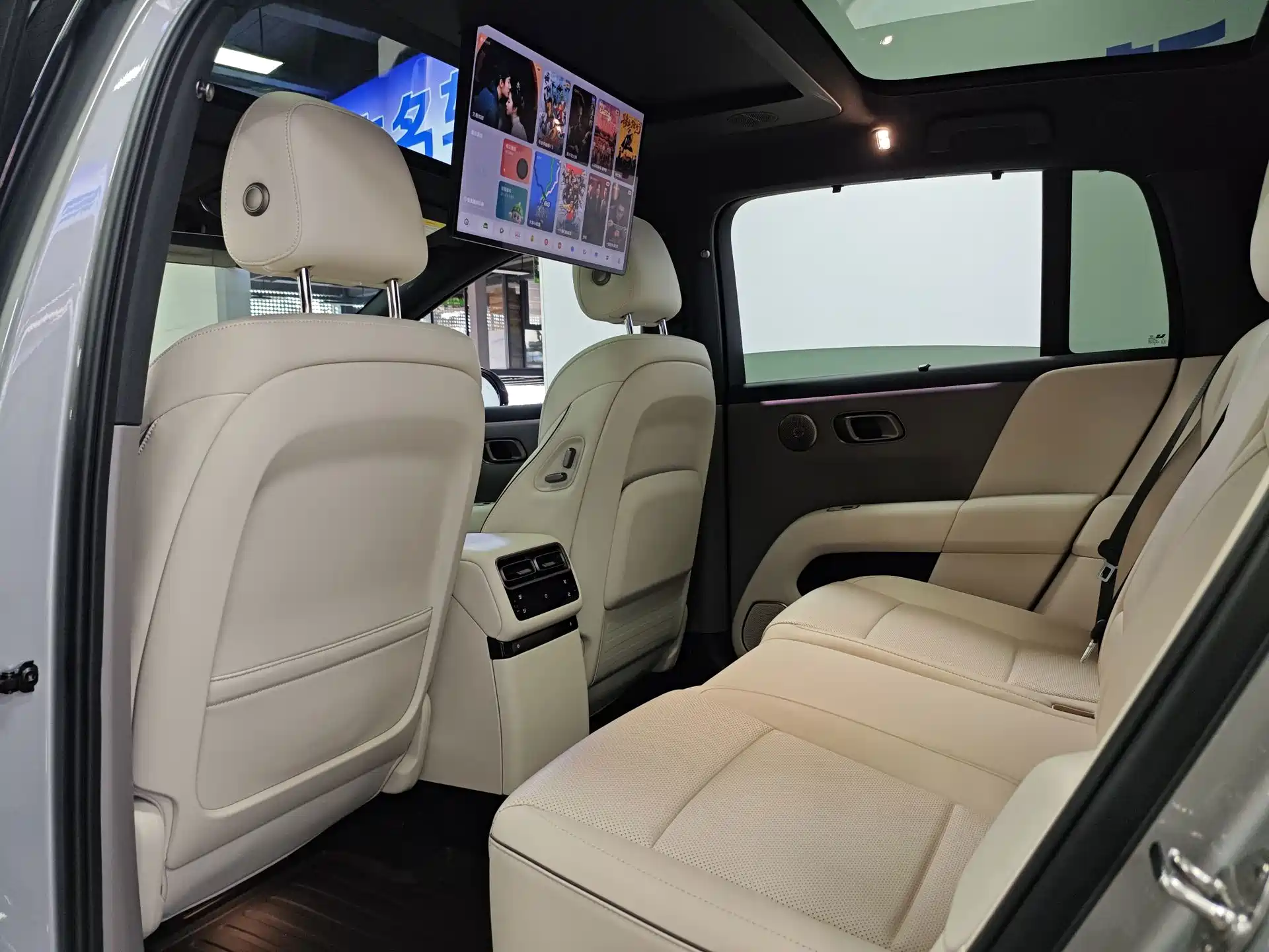 Фото 7 - Li Auto i6