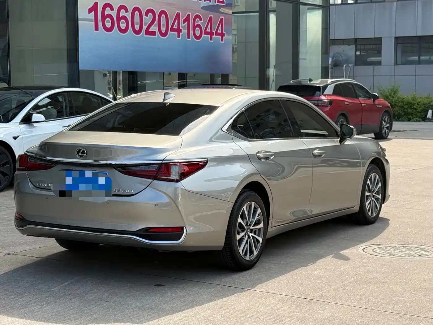Lexus ES 2023 200 Excellence Edition фото 8
