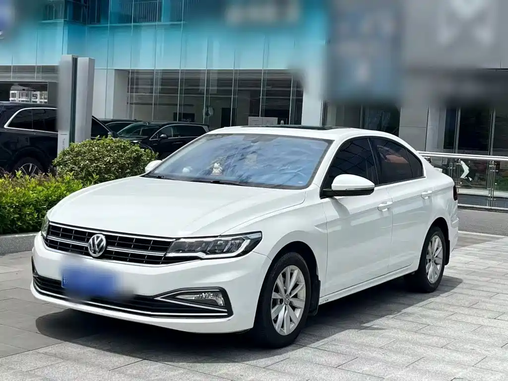 Фото 1 - Volkswagen Bora