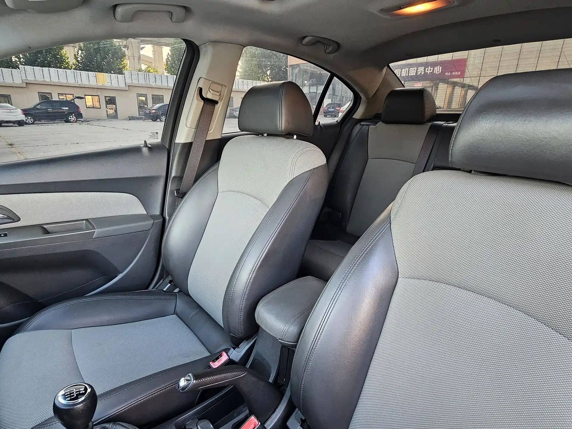 صورة 8 - Chevrolet Cruze