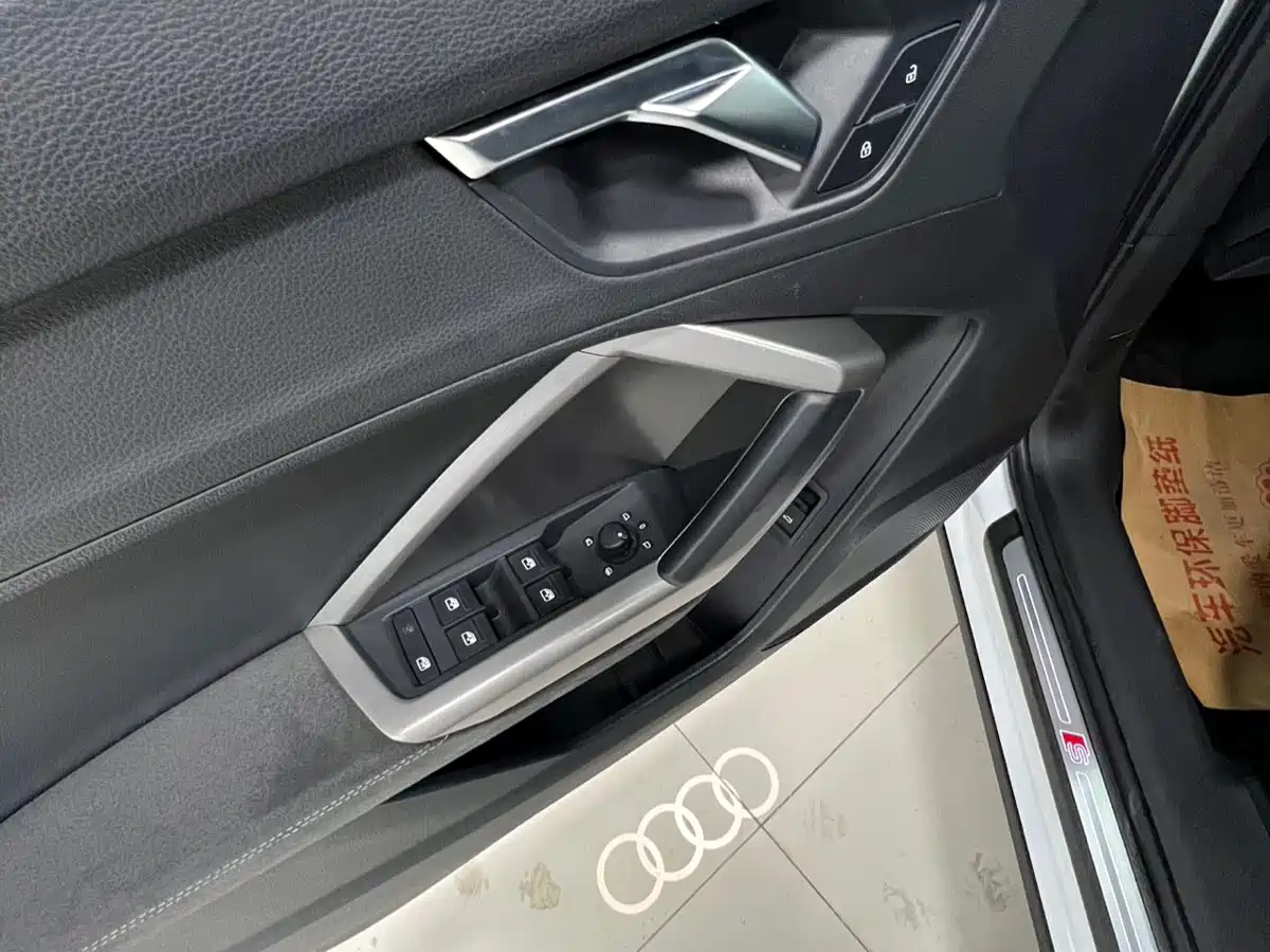 Audi Q3 2022 35 TFSI Fashion Dynamic фото 13