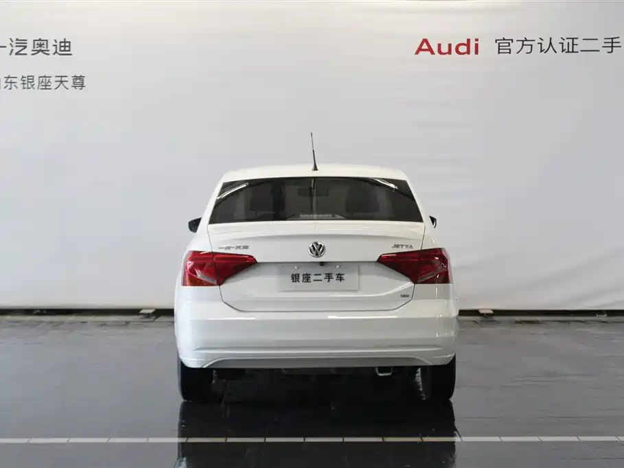 Volkswagen Jetta 2017 1.5L Automatic Fashion фото 6