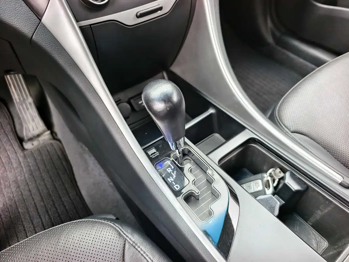 Hyundai Sonata 2011 2.0L Auto Premium Edition фото 9