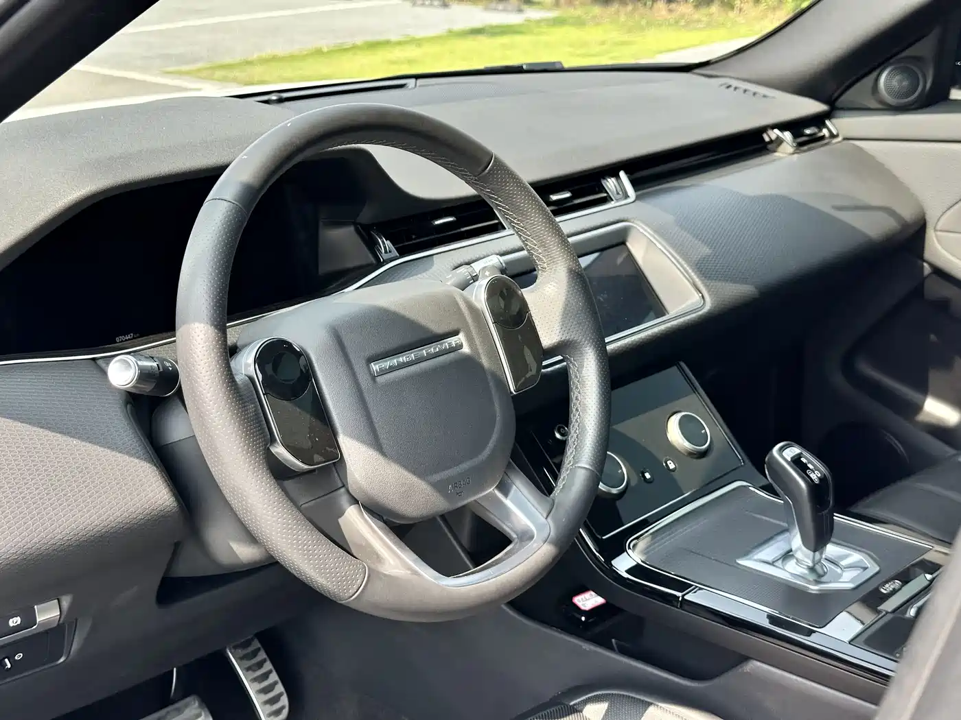 Land Rover Range Rover Evoque 2020 Model 249PS R-DYNAMIC S Gloss Black Sport Edition фото 12