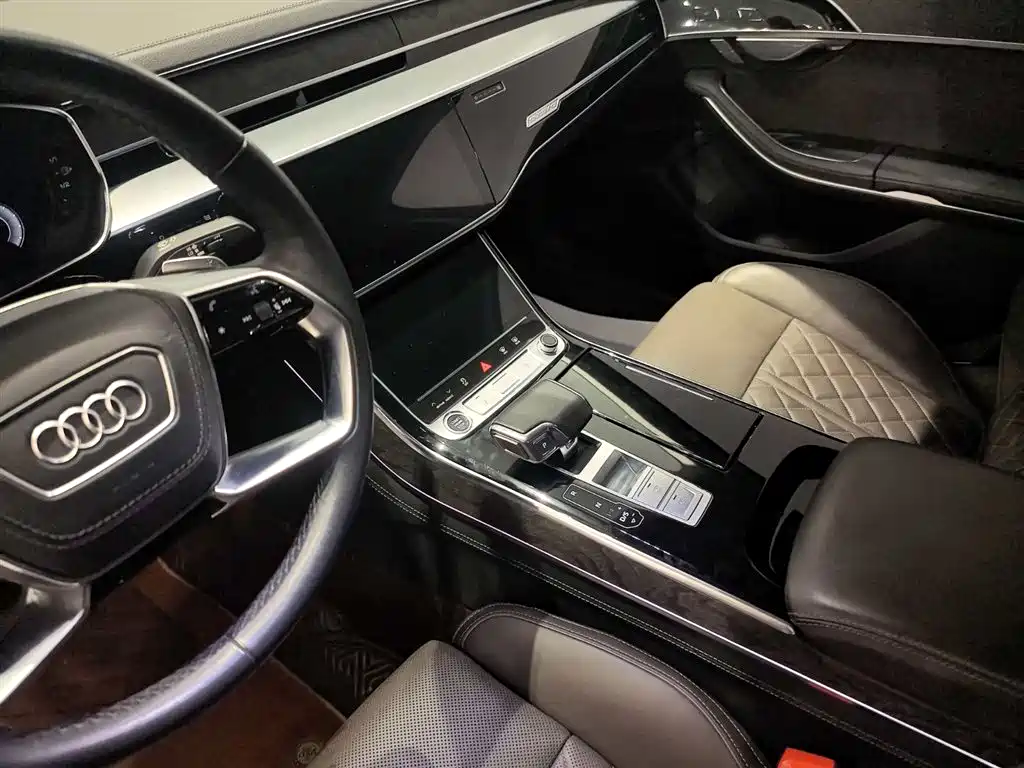 Audi A8 2023 A8L 50 TFSI quattro Exclusive фото 9