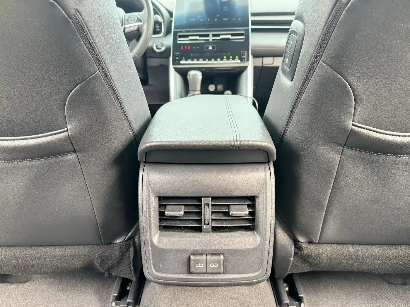 Toyota Avalon 2023 2.5L Luxury Edition фото 16