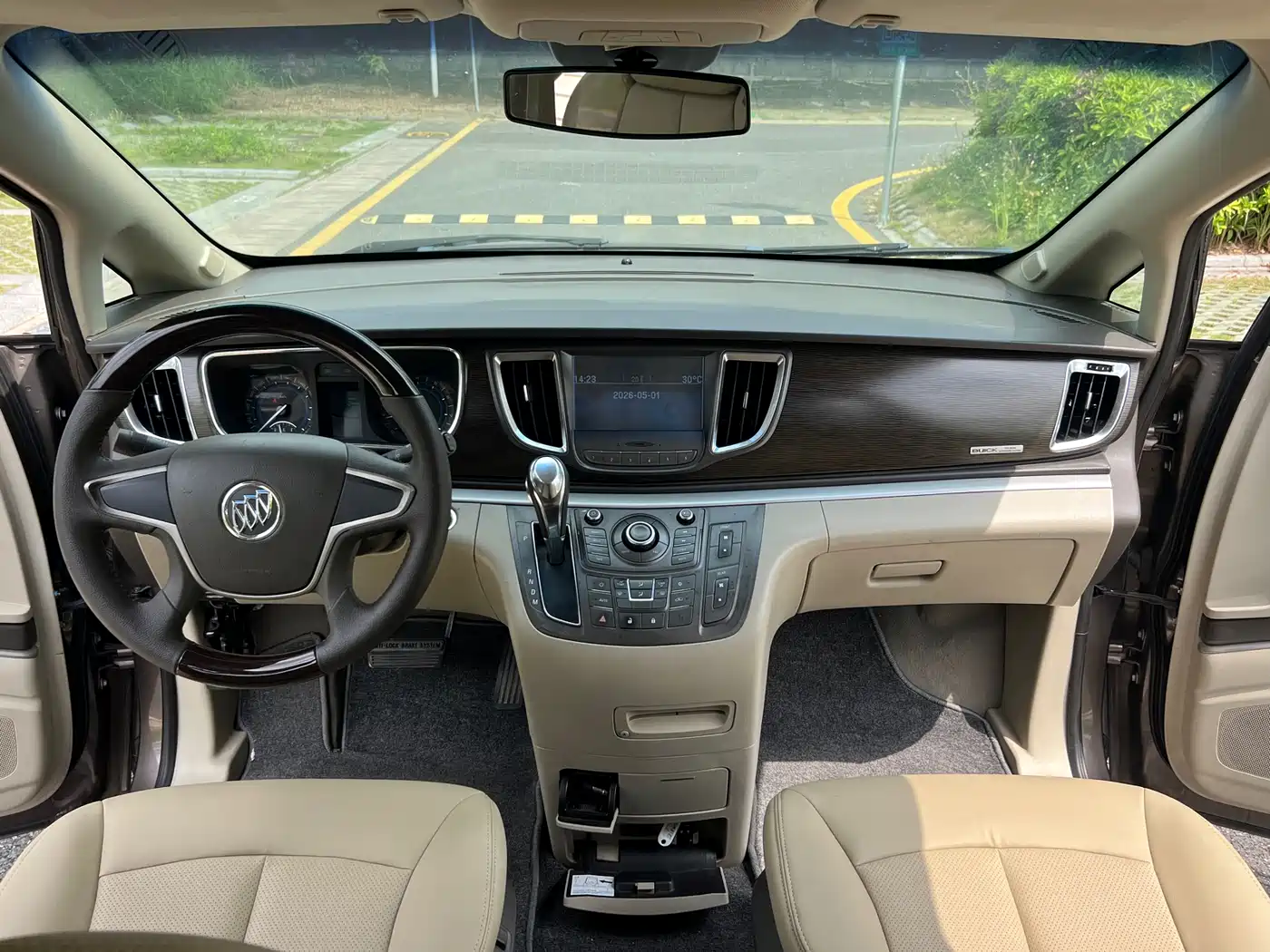 Buick GL8 2013 2.4L LT Luxury Business Executive Edition фото 9
