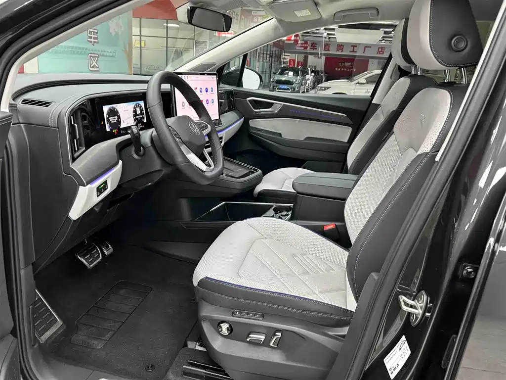 Volkswagen Talagon 2025 450TSI R-Line 6-Seater фото 11