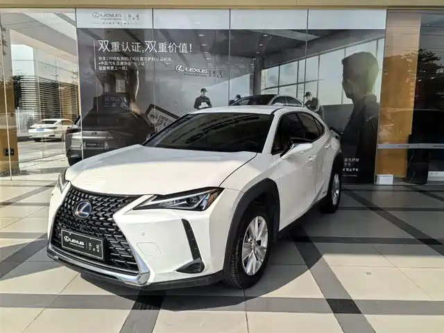 Lexus UX 2022 260h Cool Edition