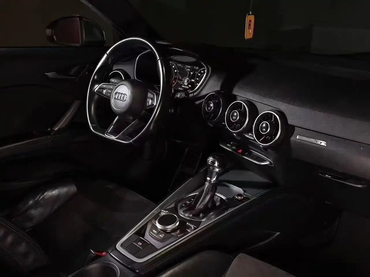 Audi TT 2015 TT Coupe 45 TFSI фото 11