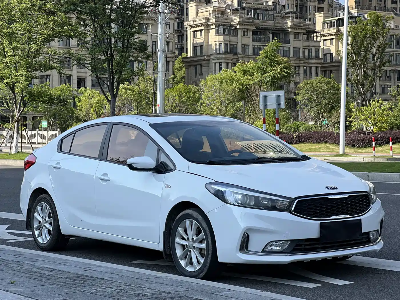 Kia K3 2016 1.6L Automatic GLS фото 3