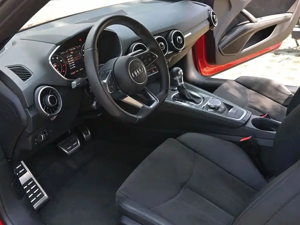 Audi TT 2015 TT Coupe 45 TFSI фото 9