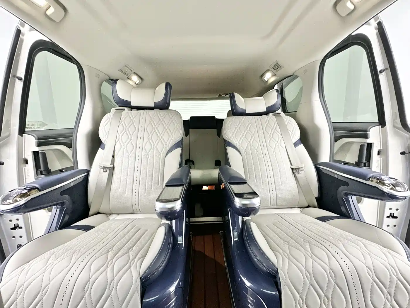 Buick GL8 2022 ES Landmark 653T Comfort фото 14