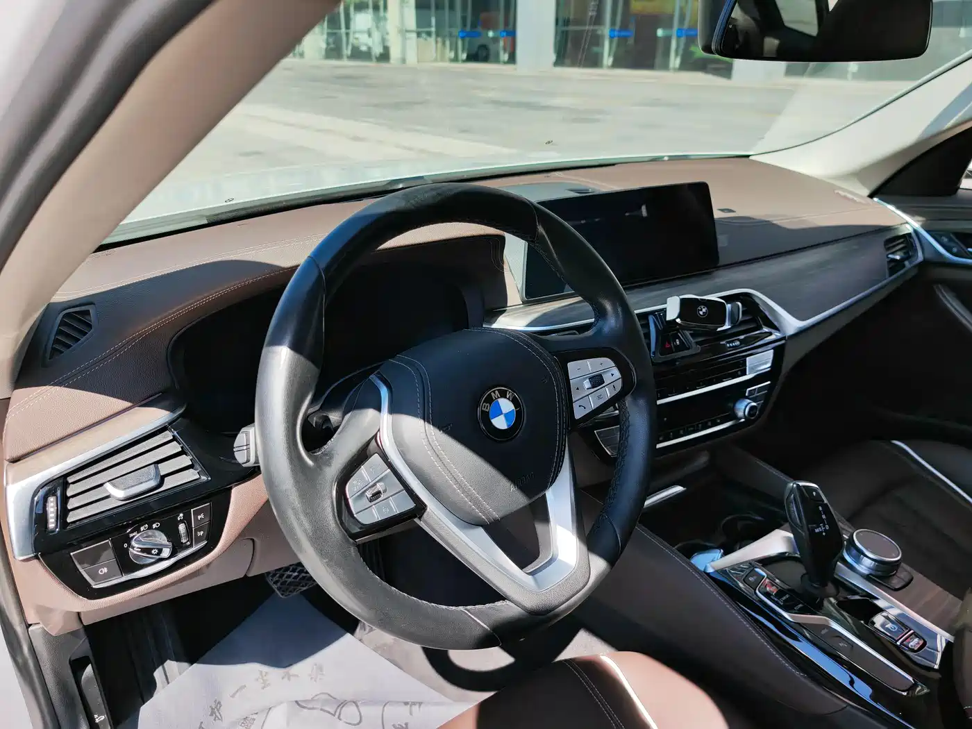 BMW 5 Series New Energy 2020 530Le Luxury Package фото 5