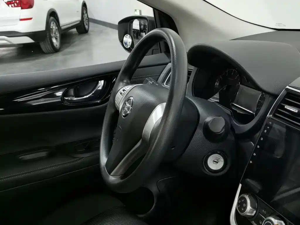 Nissan Tiida 2023 2024 1.6L CVT Cool Sport Edition