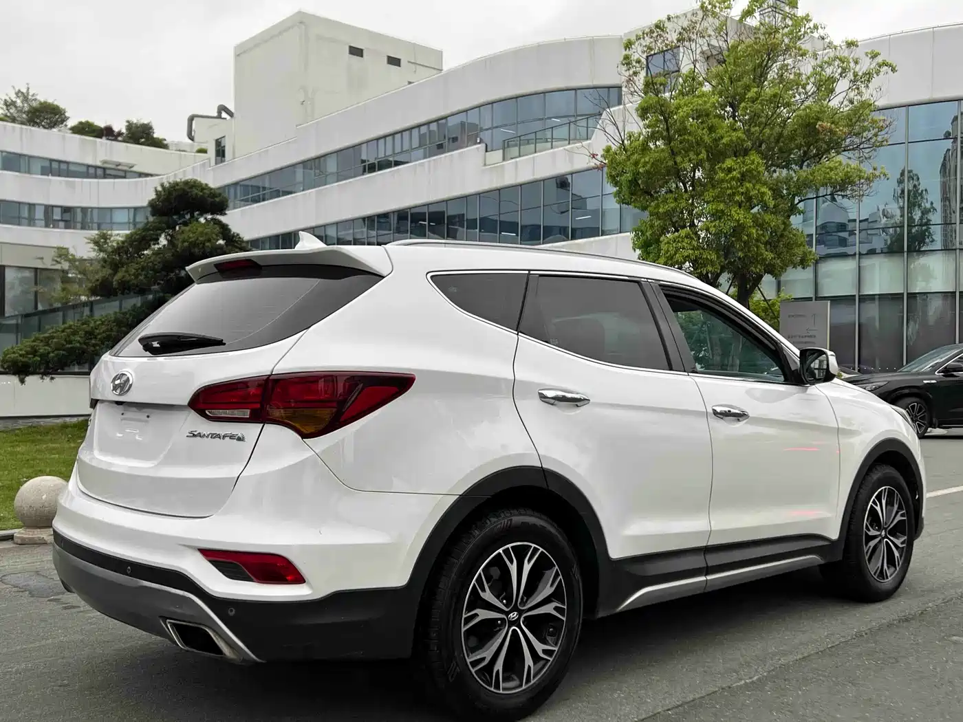 Hyundai Santa Fe 2017 2.4L Automatic 2WD Intelligent 5-Seater фото 11