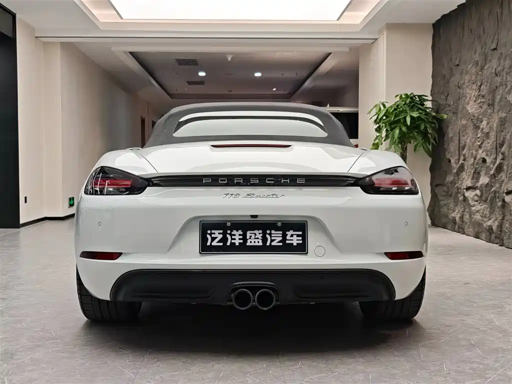 PORSCHE 718
