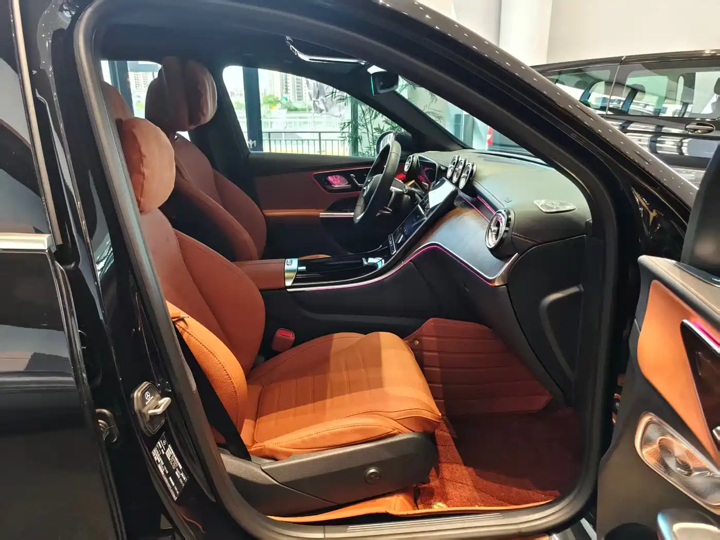 MERCEDES-BENZ GLC