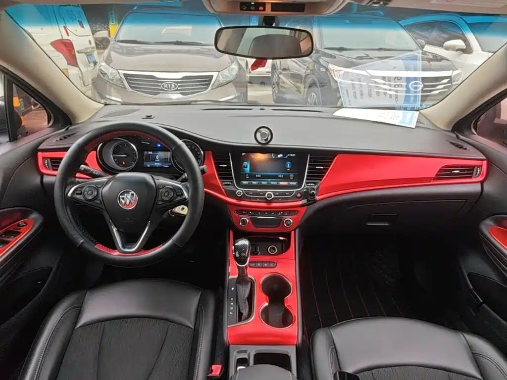 Buick Verano 2018 Sedan 20T Dual Clutch Leading фото 10