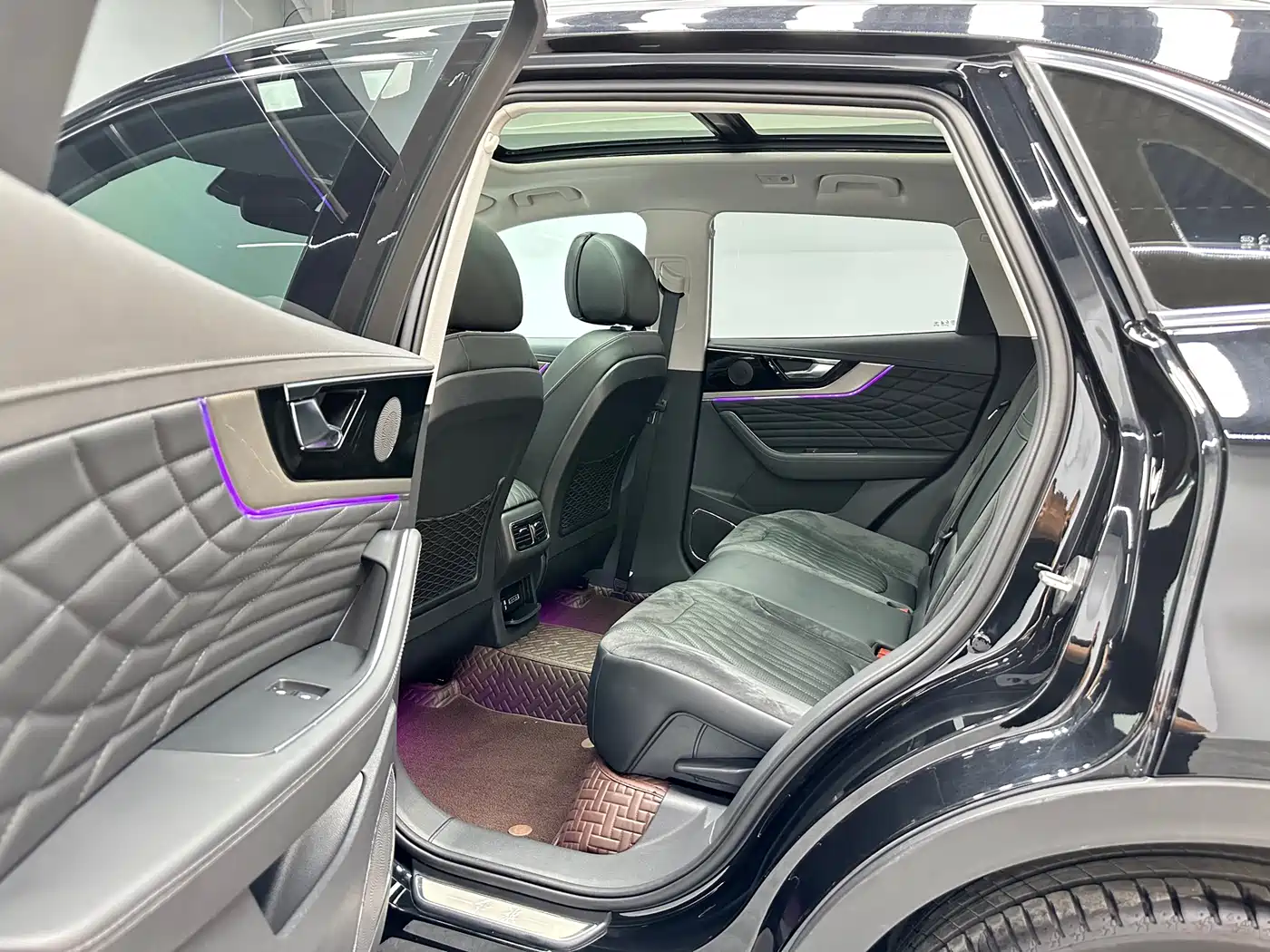 Hongqi HS5 2022 2.0T Smart Connect Premium Edition фото 16