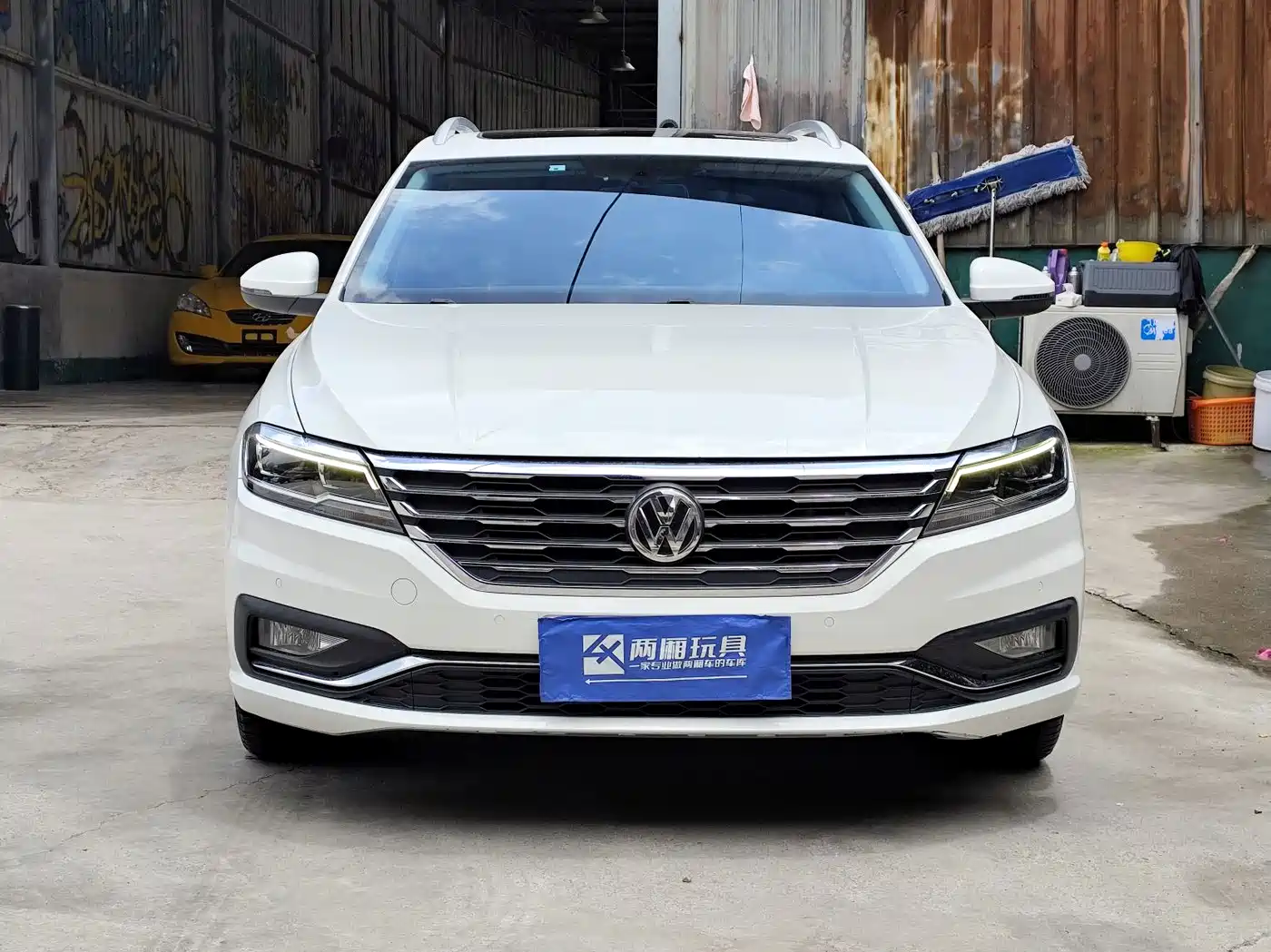 Фото 2 - Volkswagen Lavida