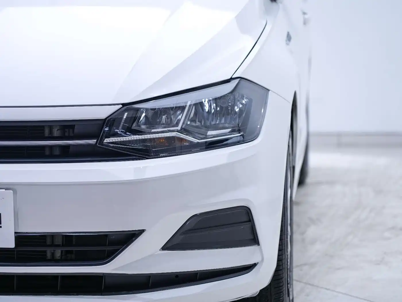Volkswagen Polo 2021 Plus 1.5L Automatic Colorful Tech Edition фото 8