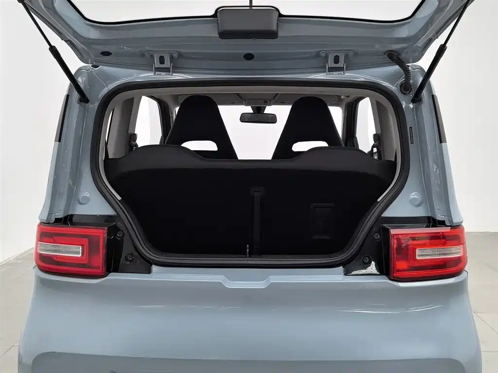 WULING AUTOMOBILE HONGGUANG MINIEV