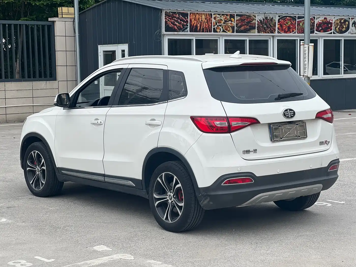FAW Senya R7 2018 2017 Model 1.6L Automatic Smart
