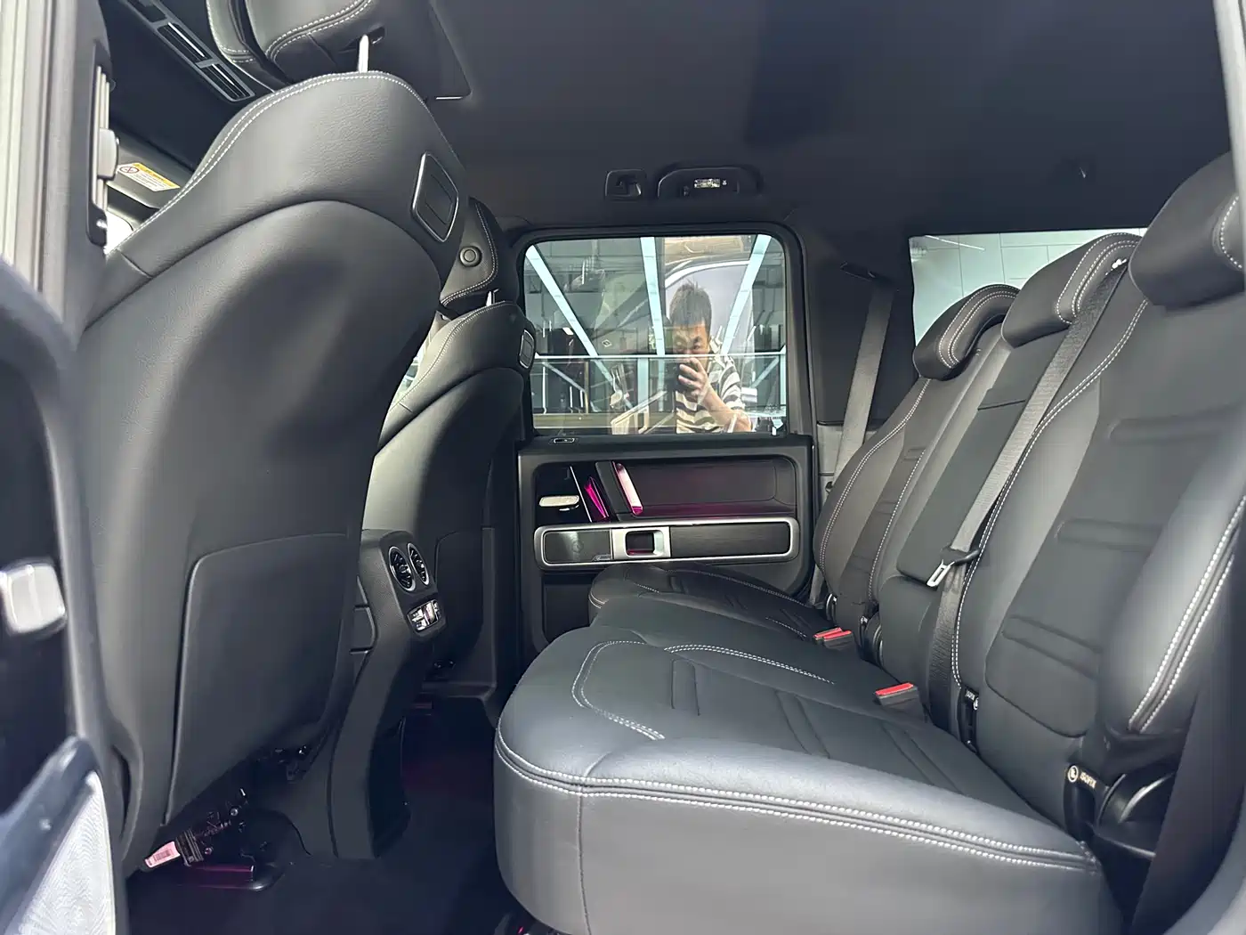 Mercedes-Benz G-Class 2024 G 350 фото 14