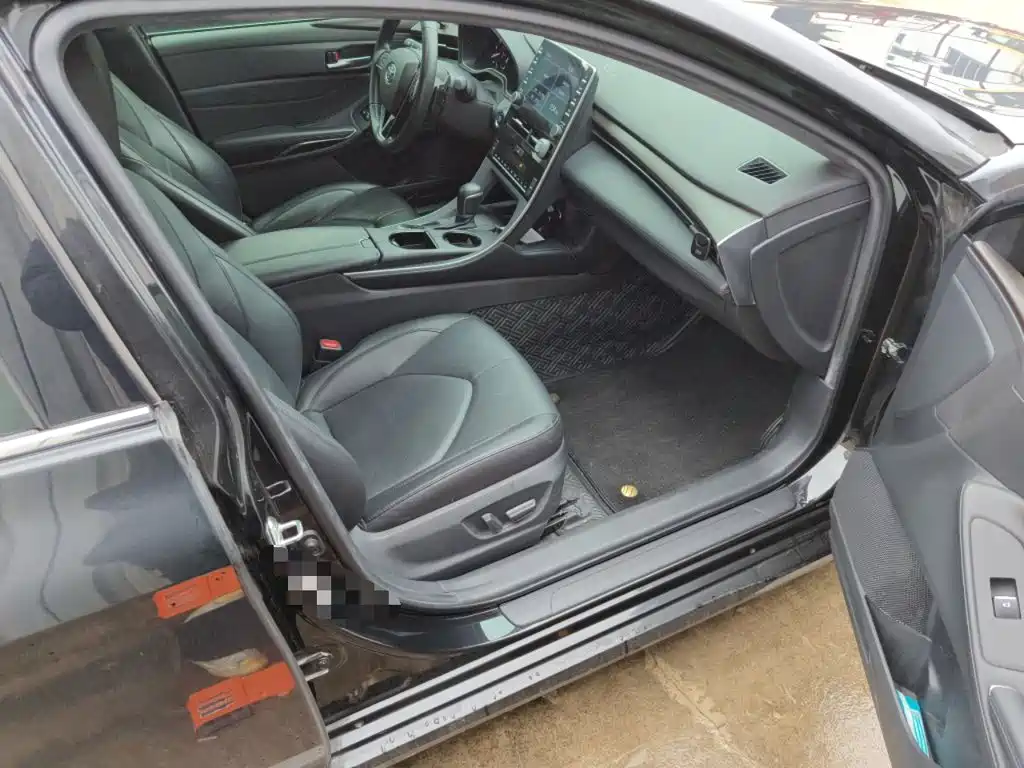 Фото 20 - Toyota Avalon