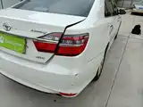 Фото 24 - Toyota Camry
