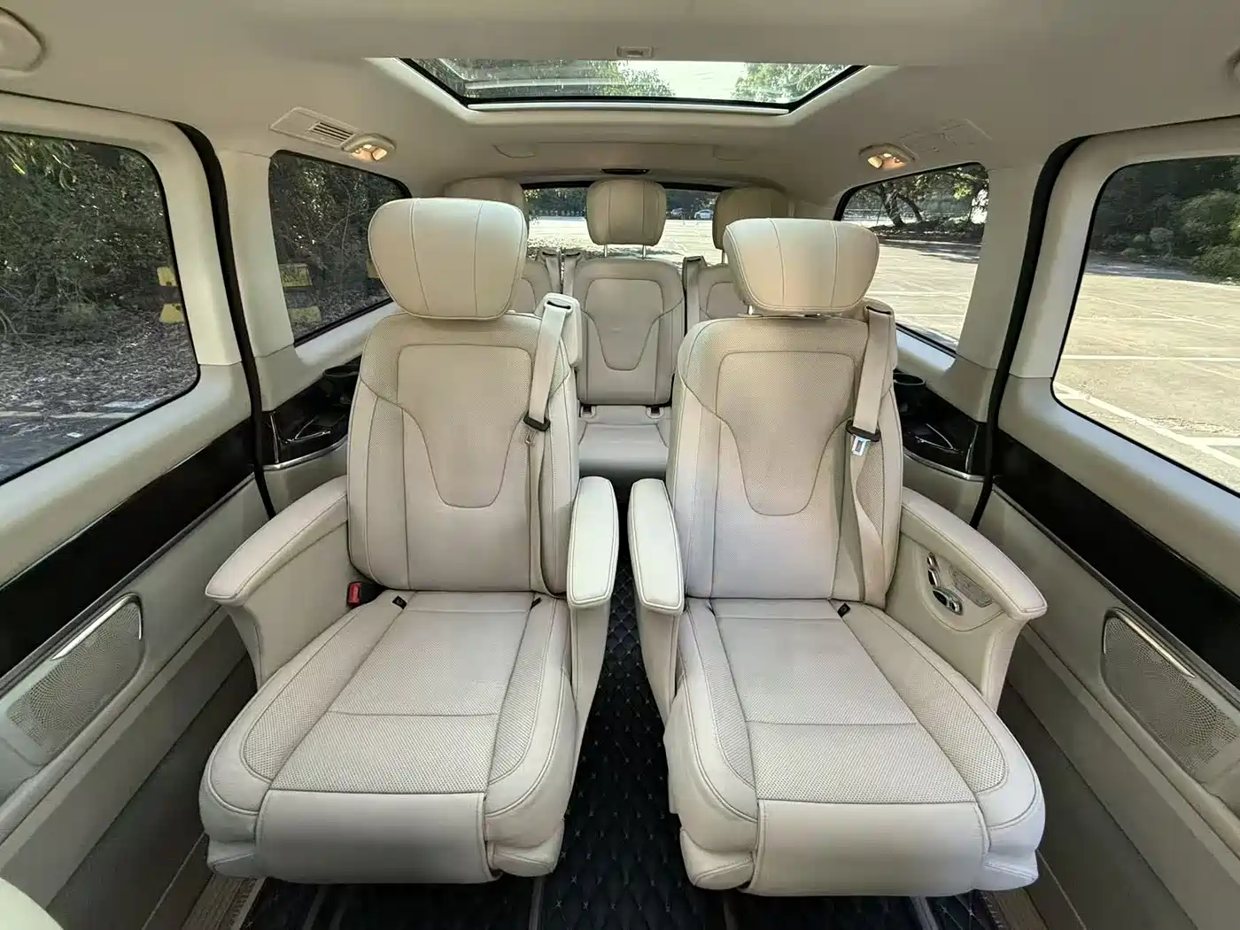 Mercedes-Benz V-Class 2018 V 260 Premium Edition China VI фото 9